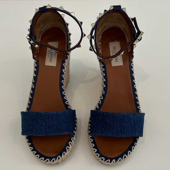 VALENTINO GARAVANI DENIM ROCK-STUD ESPADRILLE WEDGE SIZE IT 37 / US 7